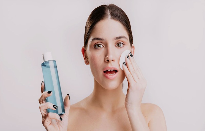 DIY tips on how to do make makeup remover at home