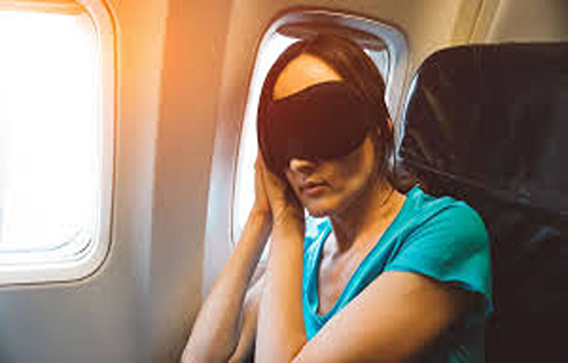 How to Minimize the Effects of Jet-Lag without Disturbing Your Sleep Cycle